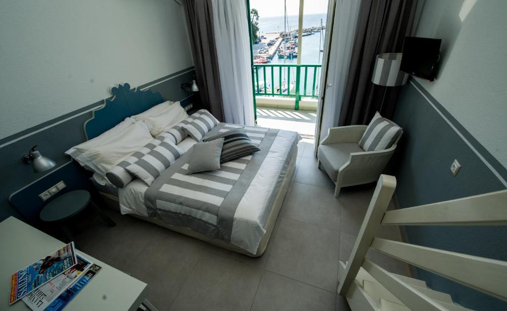 Alkyon Hotel Patitírion Rum bild