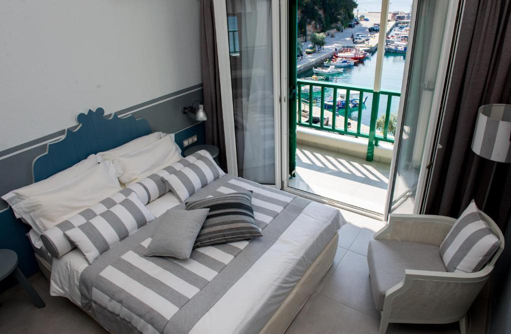 Alkyon Hotel Patitírion Rum bild